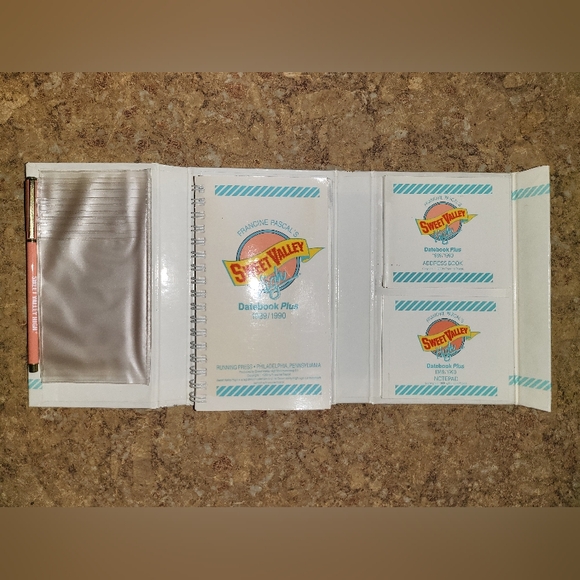 Sweet Valley High Datebook Plus 1989/1990 Address Book and Notepad Set - Picture 2 of 13